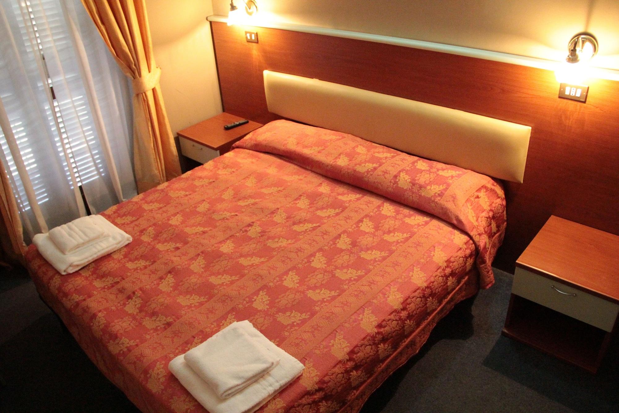 Hotel Mm Dateo Milano Exteriör bild