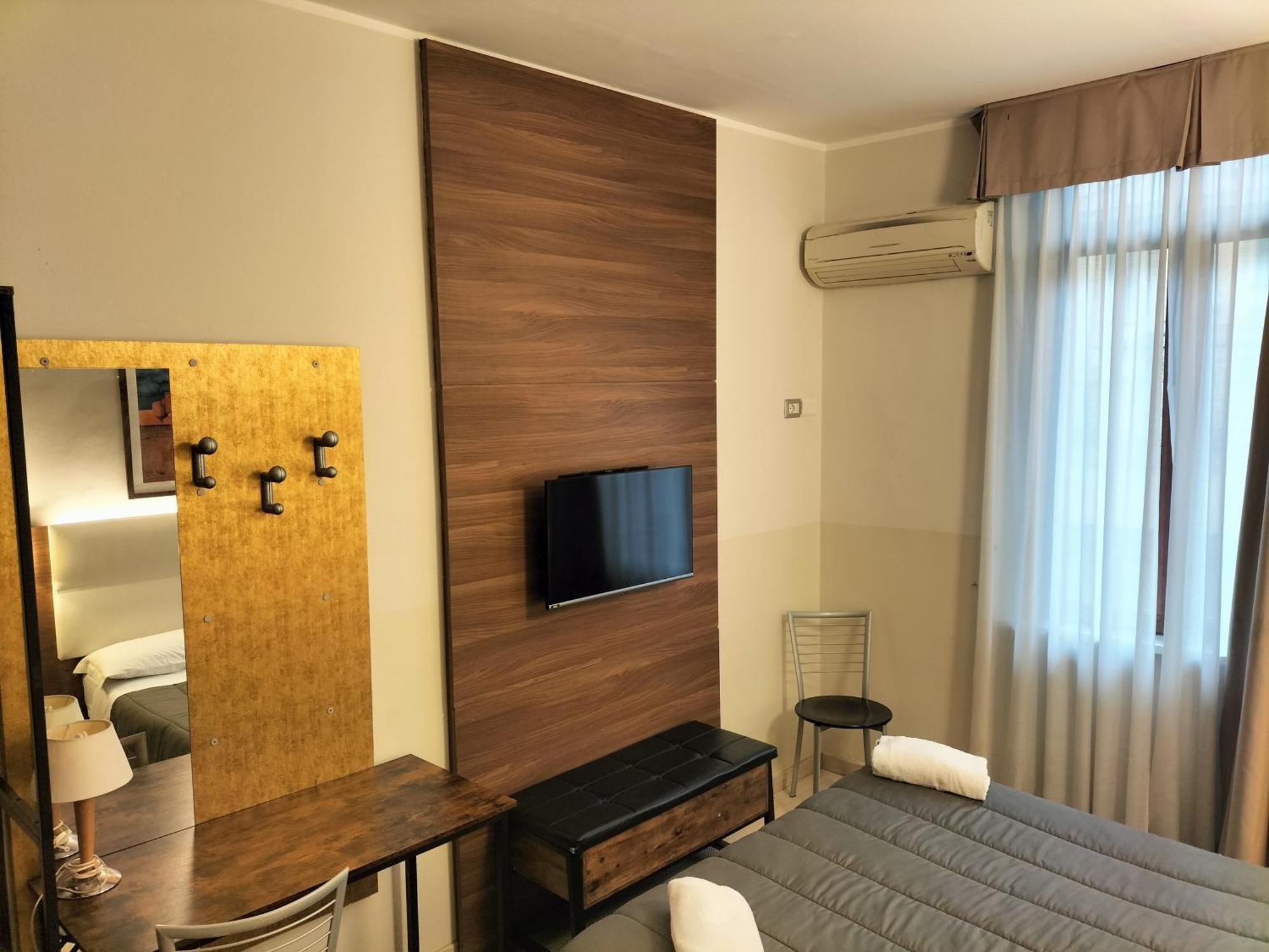 Hotel Mm Dateo Milano Exteriör bild