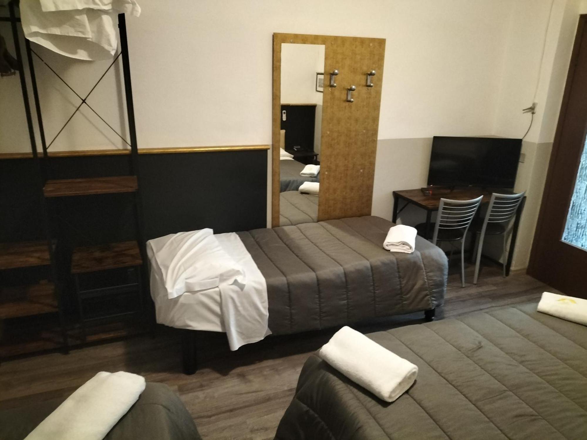 Hotel Mm Dateo Milano Exteriör bild